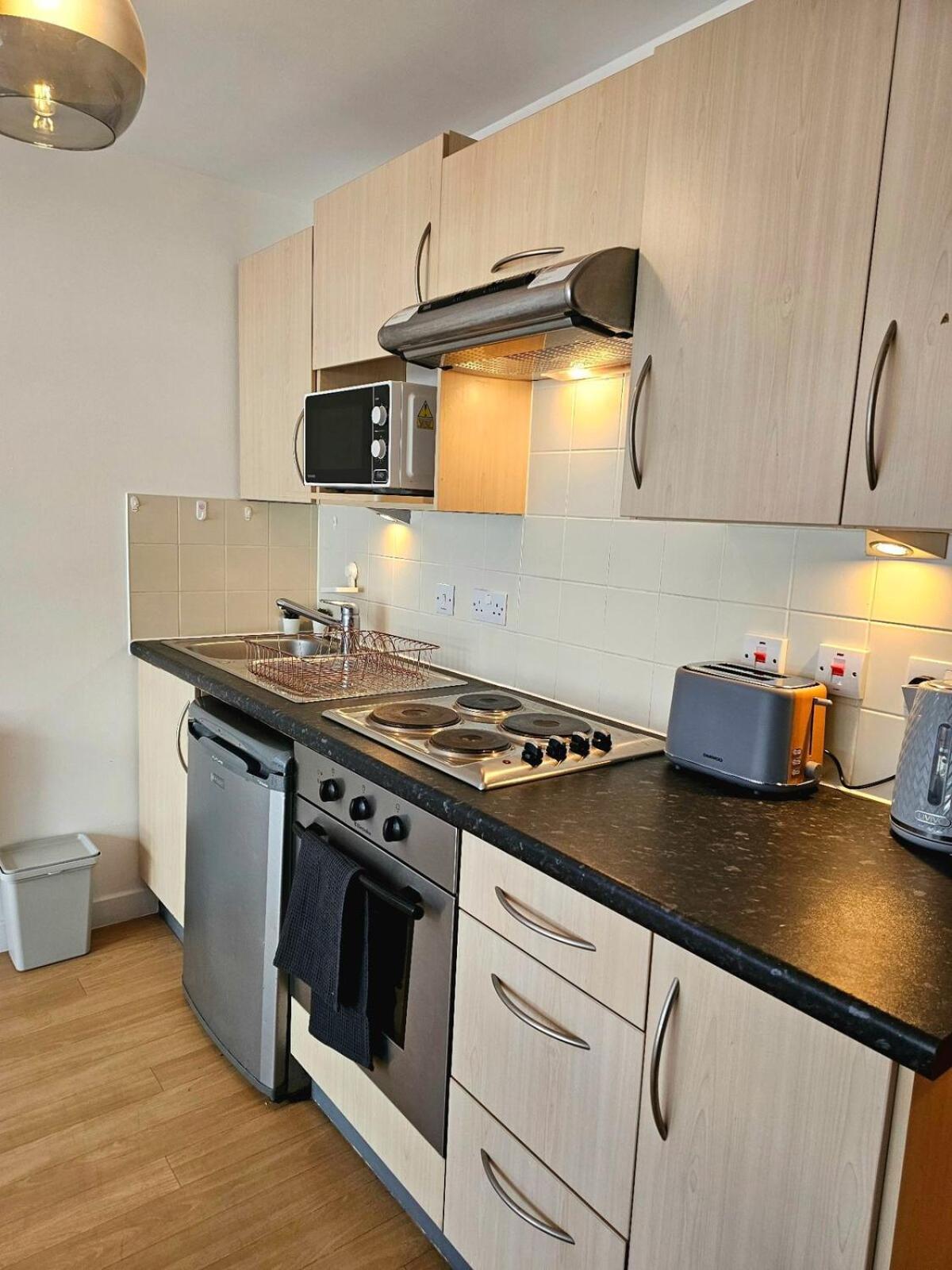Apartment Modern In Gunwharf Portsmouth