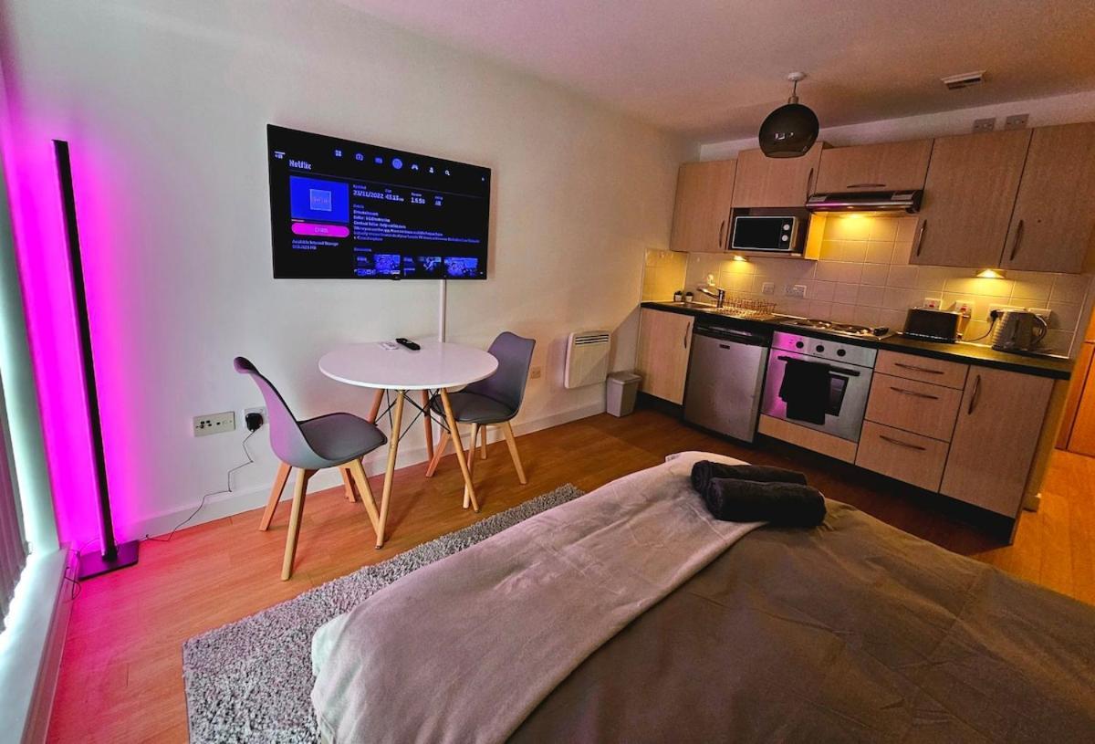Apartment Modern In Gunwharf Portsmouth